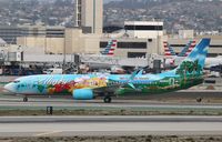 N560AS @ KLAX - Boeing 737-800 - by Mark Pasqualino