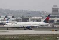 N839MH @ KLAX - Boeing 767-400ER - by Mark Pasqualino