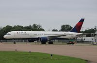 N694DL @ KHOU - Boeing 757-232 - by Mark Pasqualino