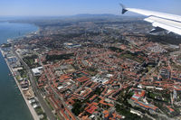 D-AIDC @ LPPT - Arriving in Lisbon after after a flight from Berlin-Tegel - by Tomas Milosch