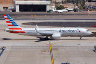 N204UW @ KPHX - No comment. - by Dave Turpie