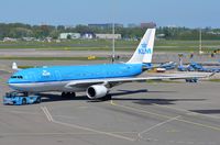 PH-AOB - A332 - KLM