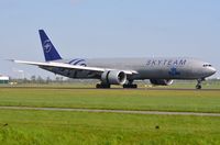 PH-BVD @ EHAM - KLM B773 in Skyteam c/s - by FerryPNL