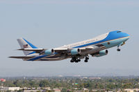 92-9000 @ KPHX - President Trump was onboard. Check out my photo of 82-8000. - by Dave Turpie