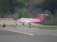 N848UP @ 1938 - Exiting runway - by Canonman