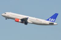 OY-KAU @ EBBR - SAS A320 - by FerryPNL