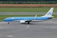 PH-BXW @ VIE - KLM - Royal Dutch Airlines Boeing 737-800 - by Thomas Ramgraber