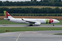 CS-TOX @ VIE - TAP Air Portugal Airbus A330-300 - by Thomas Ramgraber