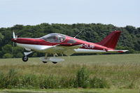 G-DLAF @ X3CX - Landing at Northrepps. - by Graham Reeve