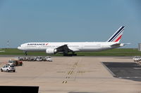F-GSQP @ LFPG - Air France - by Jan Buisman