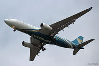 A40-DF @ EGCC - Oman Air Landing EGCC - by Clive Pattle