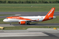 OE-IZW @ VIE - easyJet Airline Airbus A320 - by Thomas Ramgraber