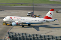 OE-LBO @ VIE - Austrian Airlines Airbus A320 - by Thomas Ramgraber