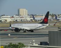 C-FSNQ @ LAX - taxying at LAX - by magnaman