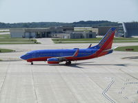 N703SW @ MKE - coming in to apron - by magnaman