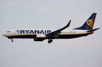 EI-DYF @ EHEH - Ryanair B738 almost there. - by FerryPNL