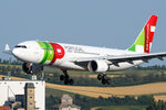 CS-TOG @ VIE - TAP Air Portugal - by Chris Jilli