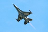 FA-123 @ LFBD - Belgian Air Force SABCA F-16AM Fighting Falcon, Take off rwy 23, Bordeaux-Mérignac Air Base 106 (LFBD-BOD) Open day 2017 - by Yves-Q