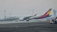 HL7578 - A359 - Asiana Airlines