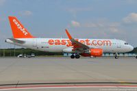 G-EZWU @ EDDK - Airbus A320-214(W) - U2 EZY easyJet - 6095 - G-EZWU - 21.07.2018 CGN - by Ralf Winter