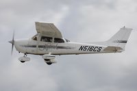 N516CS @ KOSH - Cessna 172R Skyhawk  C/N 17280428, N516CS - by Dariusz Jezewski www.FotoDj.com