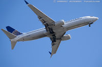 N77258 @ KEWR - Boeing 737-824 - United Airlines  C/N 30802, N77258 - by Dariusz Jezewski www.FotoDj.com