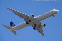 N68061 @ KEWR - Boeing 767-424/ER - United Airlines  C/N 29456, N68061 - by Dariusz Jezewski www.FotoDj.com