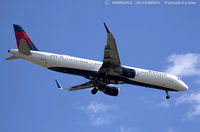 N317DN @ KJFK - Airbus A321-211 - Delta Air Lines  C/N 7373, N317DN - by Dariusz Jezewski www.FotoDj.com
