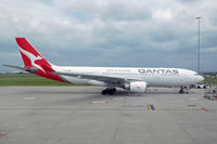 VH-EBN @ YBBN - At Brisbane - by Micha Lueck