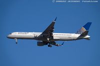 N598UA @ KEWR - Boeing 757-222 - United Airlines  C/N 28751, N598UA - by Dariusz Jezewski www.FotoDj.com
