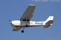 N2409E @ KFRG - Cessna 172S Skyhawk  C/N 172S10552, N2409E - by Dariusz Jezewski www.FotoDj.com