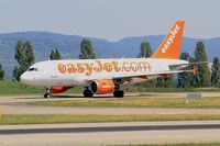 HB-JZM @ LFSB - Airbus A319-111, Taxiing to holding point rwy 15, Bâle-Mulhouse-Fribourg airport (LFSB-BSL) - by Yves-Q