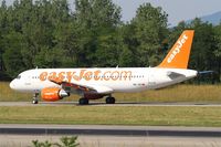 HB-JZZ @ LFSB - Airbus A320-214, Taxiing to holding point rwy 15, Bâle-Mulhouse-Fribourg airport (LFSB-BSL) - by Yves-Q