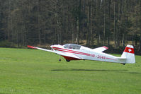 HB-2048 @ LSPL - Taking-off for circuits. Langenthal-Bleienbach. HB-registered 1978-12-21 until 2012-04-02.