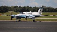 N91RW @ ORL - King Air 300