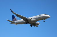 N113SY @ LAX - United Express - by Florida Metal