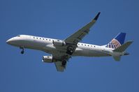 N146SY @ SFO - United Express