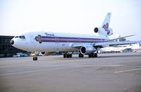 HS-TMA @ HEL - Helsinki 17.8.1990 - by leo larsen