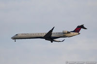 N927XJ @ KJFK - Bombardier CRJ-900 (CL-600-2D24) - Delta Connection (Endeavor Air)   C/N 15188, N927XJ - by Dariusz Jezewski www.FotoDj.com