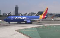 N8512U @ KLAX - Southwest 737-8H4 - by Florida Metal