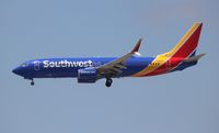 N8681M @ KLAX - Southwest 737-8H4 - by Florida Metal