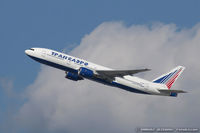 EI-UNY @ KJFK - Boeing 777-222 - Transaero Airlines  C/N 26918, EI-UNY - by Dariusz Jezewski www.FotoDj.com