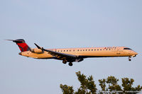 N605LR @ KJFK - Bombardier CRJ-900 (CL-600-2D24) - Delta Connection (Endeavor Air)   C/N 15160, N605LR - by Dariusz Jezewski www.FotoDj.com
