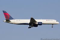 N682DA @ KJFK - Boeing 757-232 - Delta Air Lines  C/N 26958, N682DA - by Dariusz Jezewski www.FotoDj.com