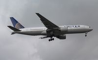 N784UA @ KORD - United