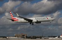N800NN @ KMIA - American 737-823 - by Florida Metal