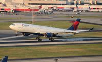 N802NW - A333 - Delta Air Lines