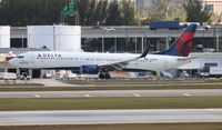 N809DN @ KFLL - Delta 737-932 - by Florida Metal
