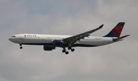 N817NW @ KLAX - Delta - by Florida Metal