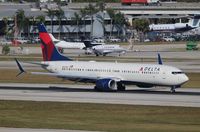 N841DN @ KFLL - Delta 737-932 - by Florida Metal